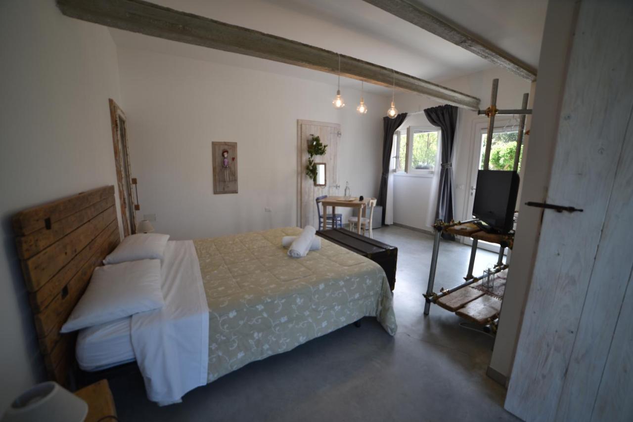 Capannone111 Bed & Breakfast Кастильоне ди Равена Екстериор снимка